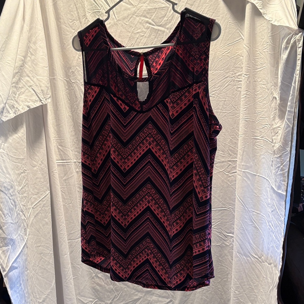Women's Sleeveless Chevron Top - Pink and Black
